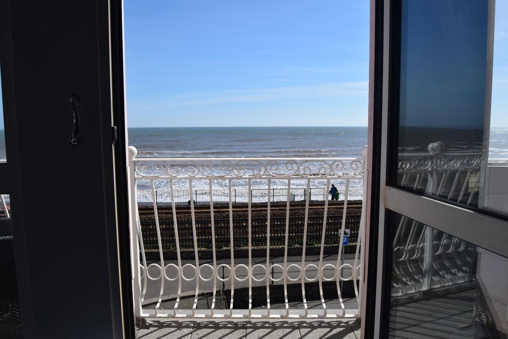 The Blenheim Bed & Breakfast Dawlish Exterior photo